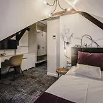 Oda ve Kahvaltı Piccolo Panzio Vendeglo Vinoteca 4*