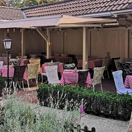 住宿加早餐酒店 Piccolo Panzio Vendeglo Vinoteca 4*