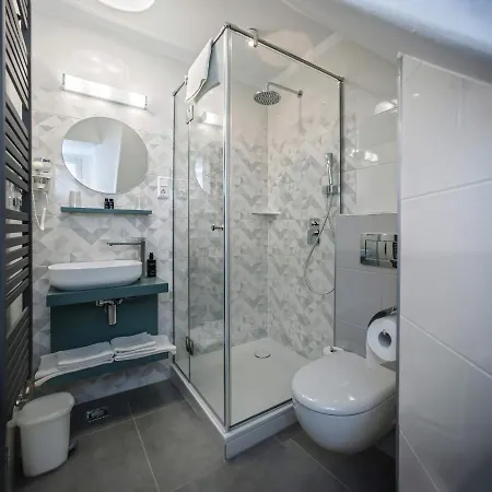 Piccolo Panzio Vendeglo Vinoteca Nocleg ze śniadaniem Zalaegerszeg