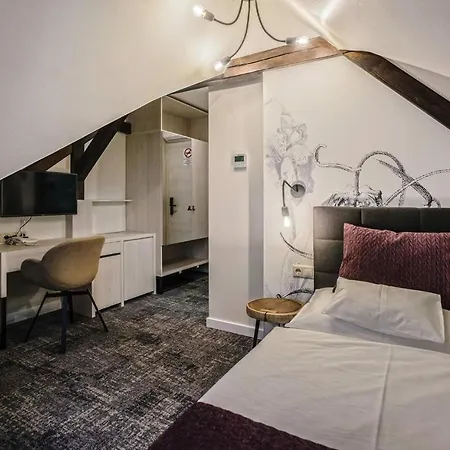 Nocleg ze śniadaniem Piccolo Panzio Vendeglo Vinoteca 4*