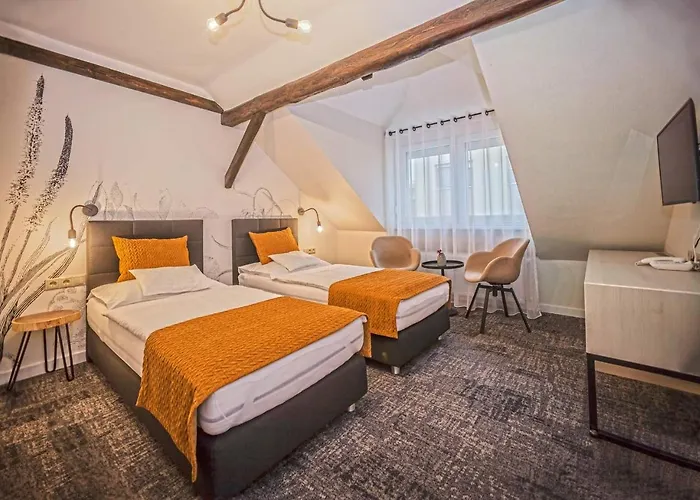Nocleg ze śniadaniem Piccolo Panzio Vendeglo Vinoteca 4*